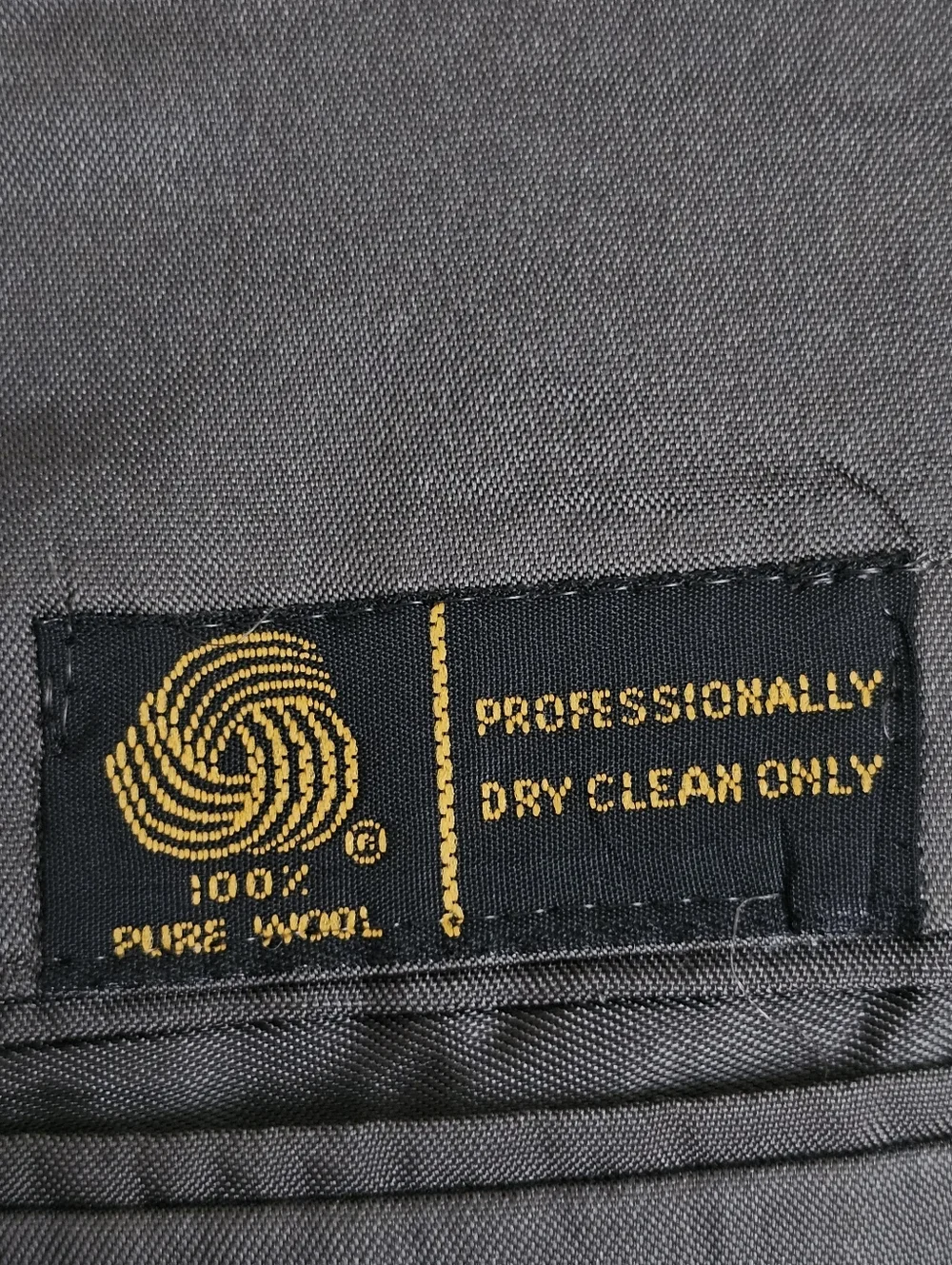 Daniel Hechter Paris 100% Wool Blazer Gray 2 Button Tailored Estimated Size 40R